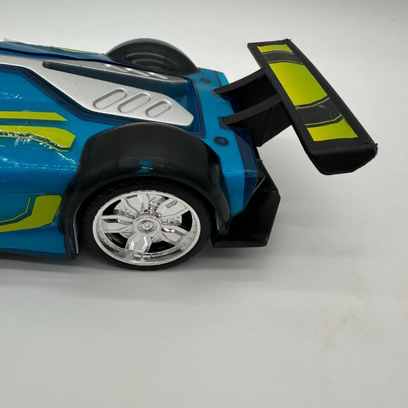 2019 Blue Hot Wheels Color Crasher Race Car Toy with Lights, Motion, & Sound 14" - Picture 4 of 9